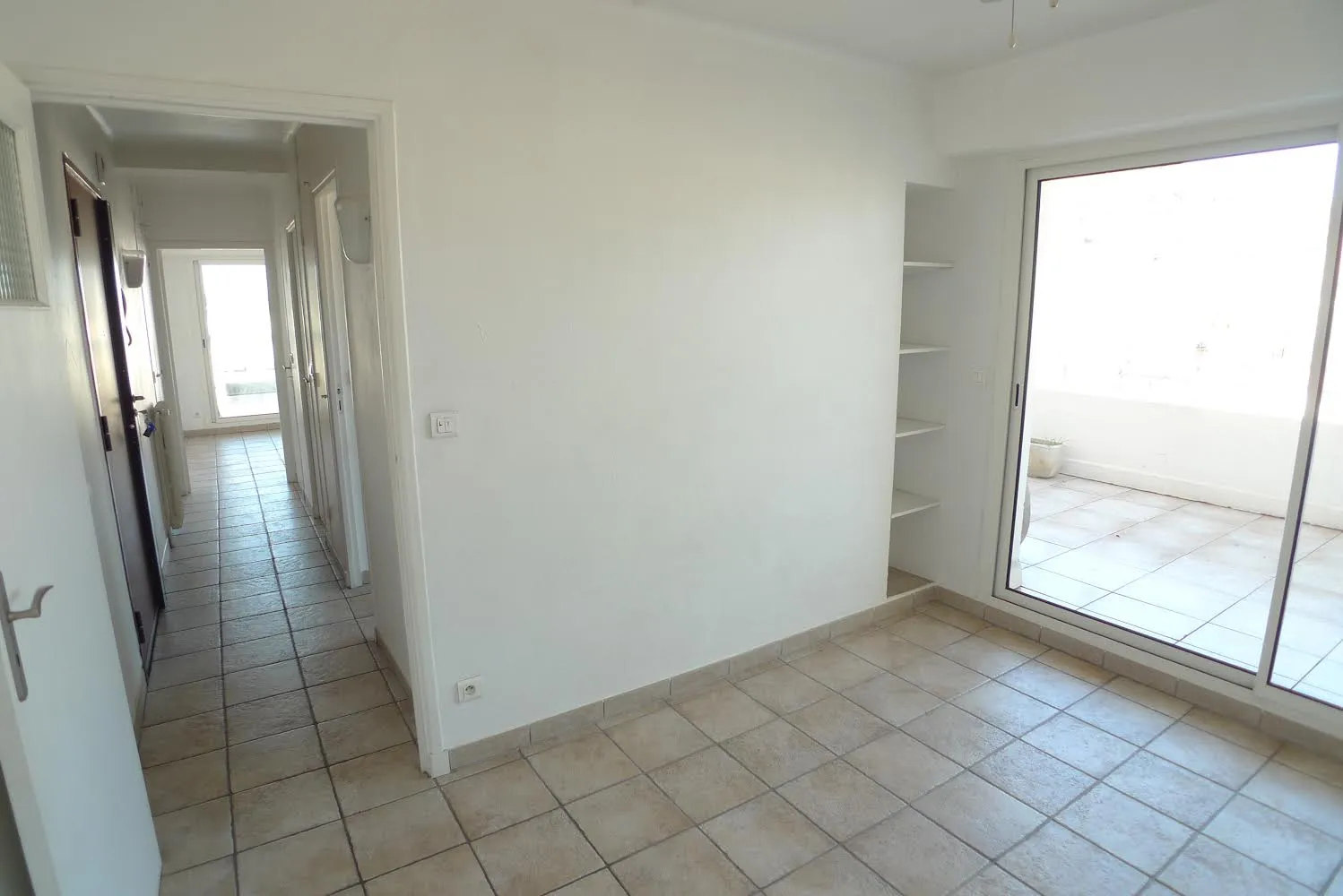 Location Hyères Appartement 69b42e37d02f