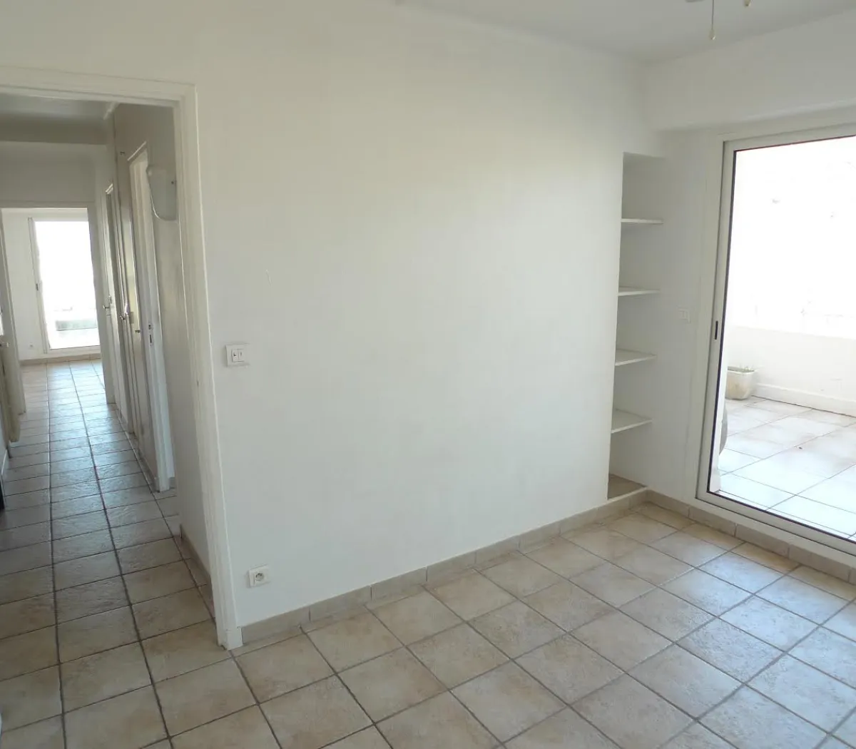 Location Hyères Appartement 69b42e37d02f
