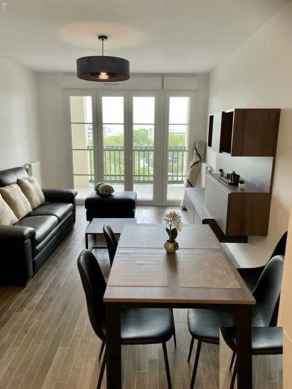 Location Puteaux Appartement 69b9cd3d5677