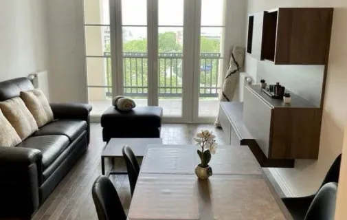 Location Puteaux Appartement 69b9cd3d5677