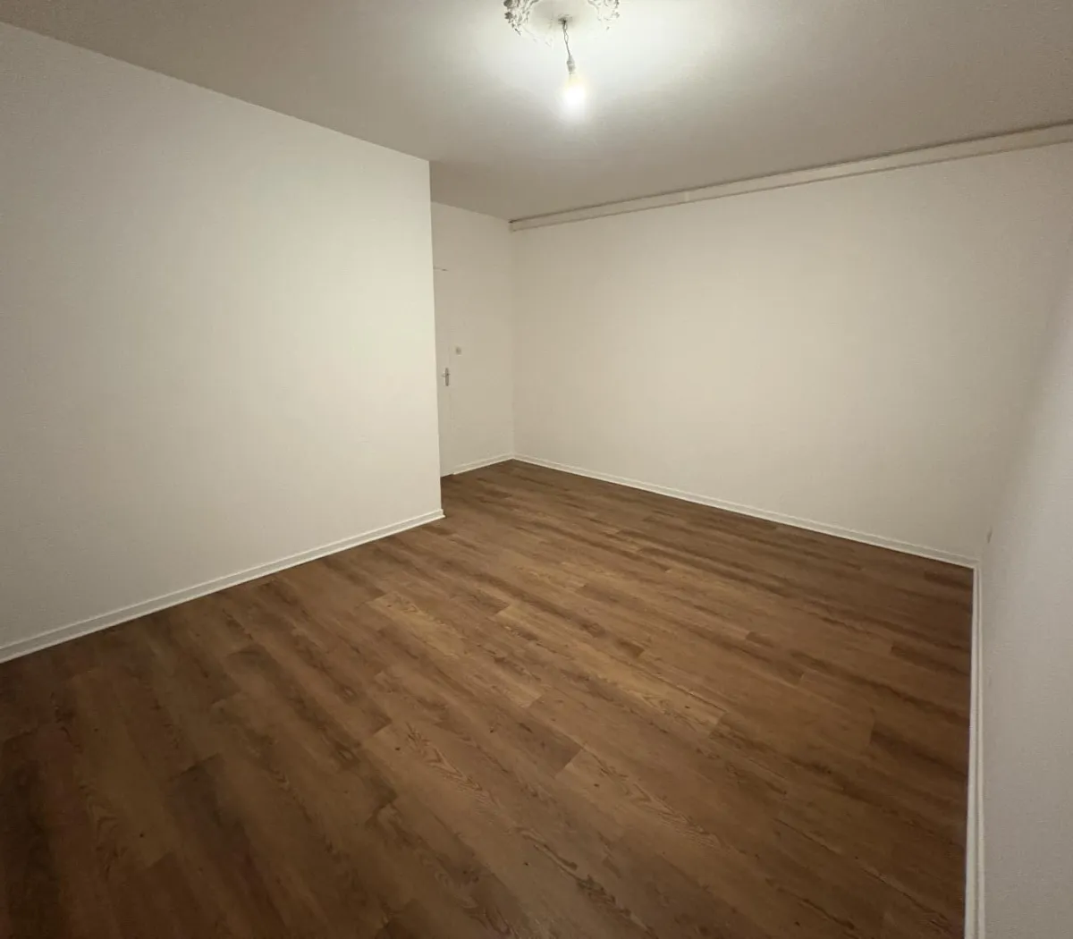 Location Le Chambon-Feugerolles Appartement 69c0df2cdc7e