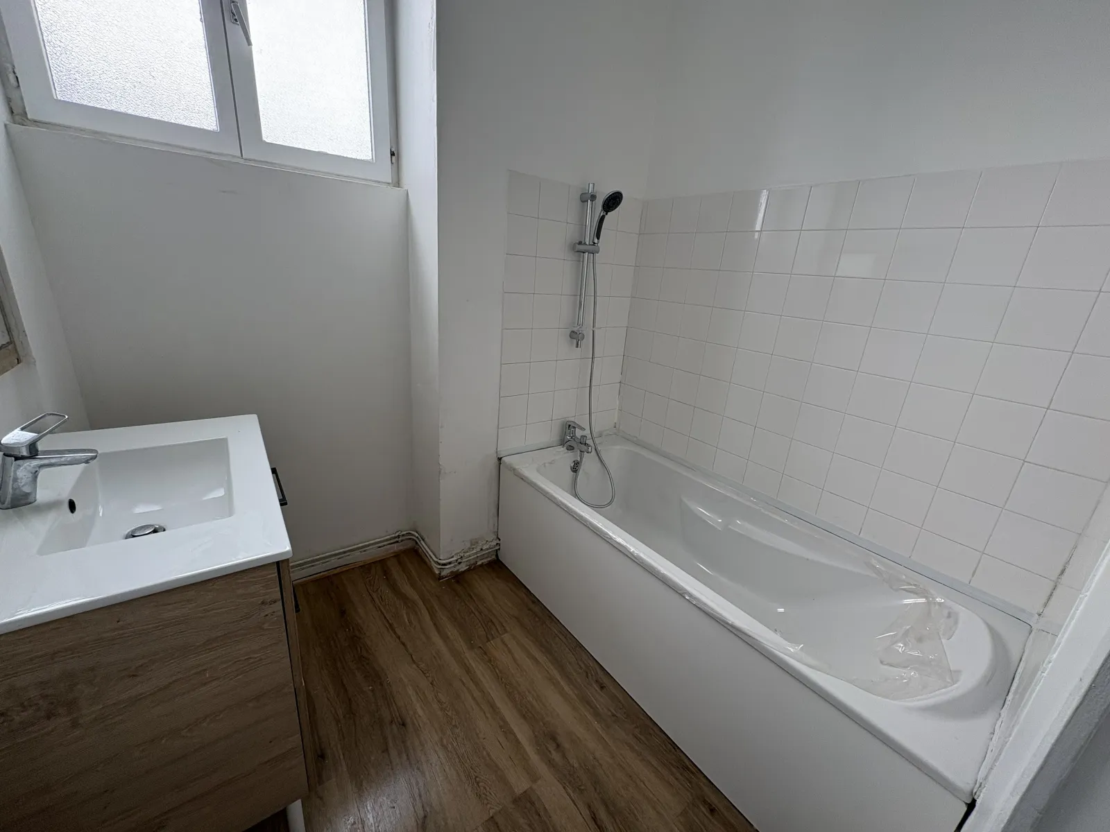 Location Le Chambon-Feugerolles Appartement 69c0df2cdc7e
