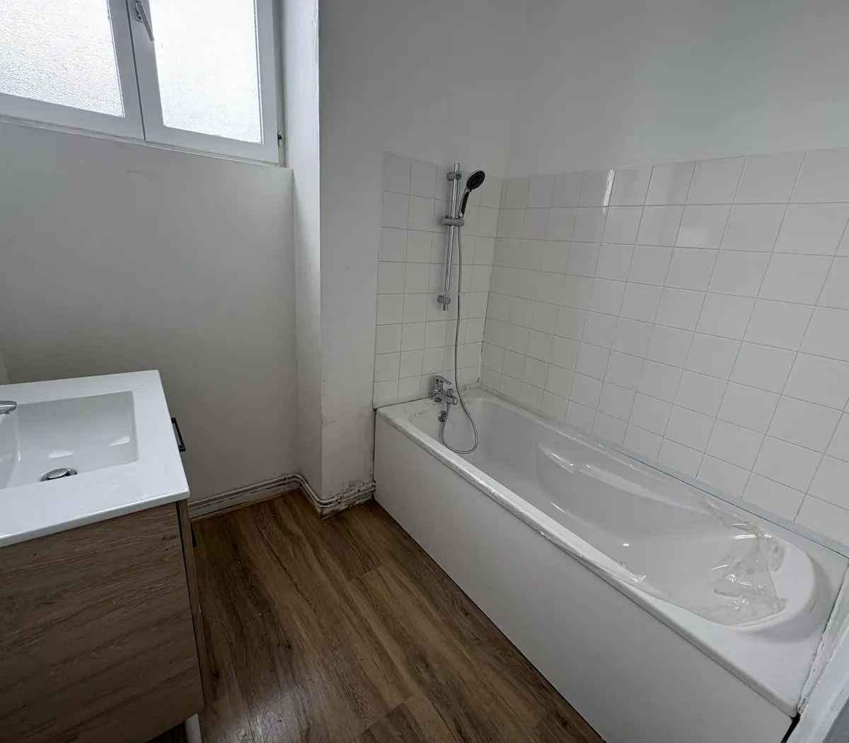 Location Le Chambon-Feugerolles Appartement 69c0df2cdc7e