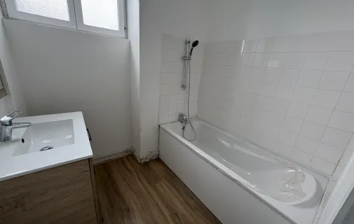 Location Le Chambon-Feugerolles Appartement 69c0df2cdc7e