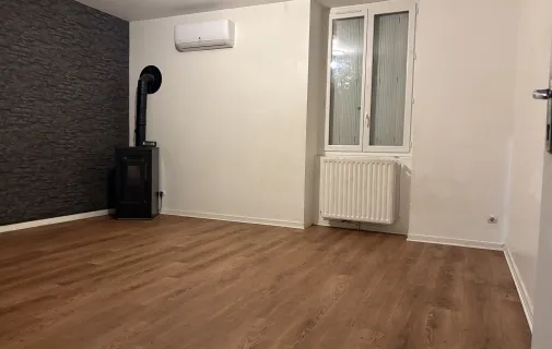 Location Le Chambon-Feugerolles Appartement 69c0df2cdc7e