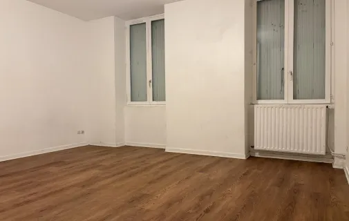 Location Le Chambon-Feugerolles Appartement 69c0df2cdc7e