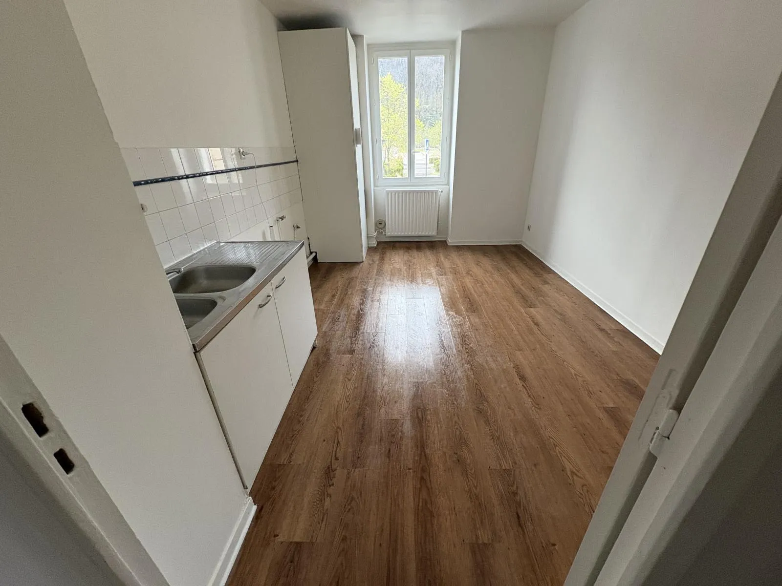 Location Le Chambon-Feugerolles Appartement 69c0df2cdc7e