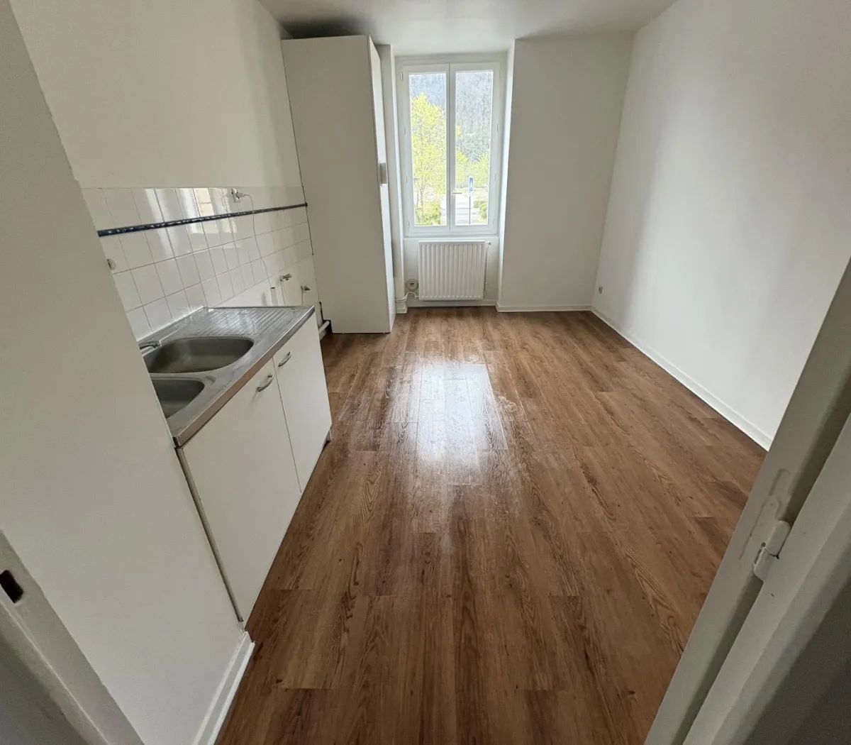 Location Le Chambon-Feugerolles Appartement 69c0df2cdc7e