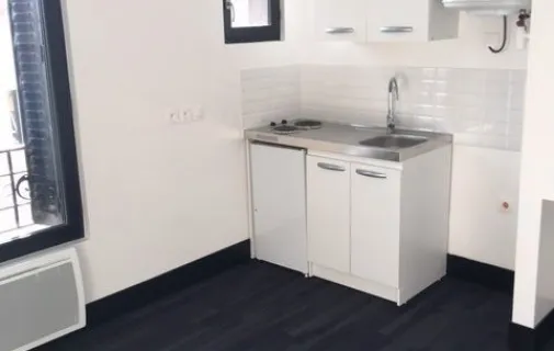 Location Ivry-sur-Seine Appartement 69c3053ea78e