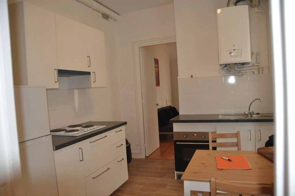 Location Issy-les-Moulineaux Appartement 69c81aaae122
