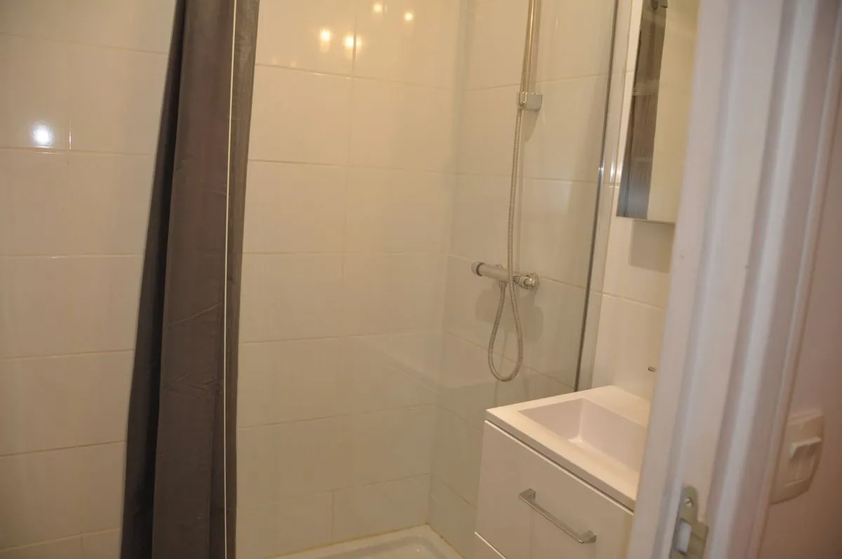 Location Issy-les-Moulineaux Appartement 69c81aaae122