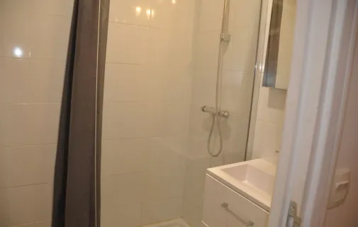 Location Issy-les-Moulineaux Appartement 69c81aaae122