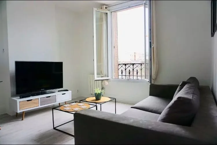Location Paris Appartement 69c84c180374