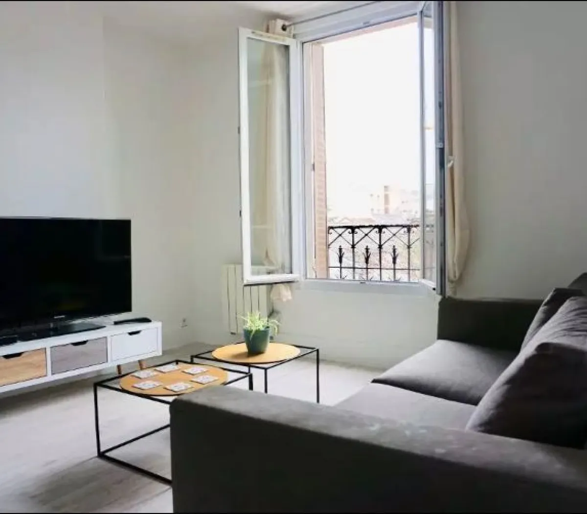 Location Paris Appartement 69c84c180374
