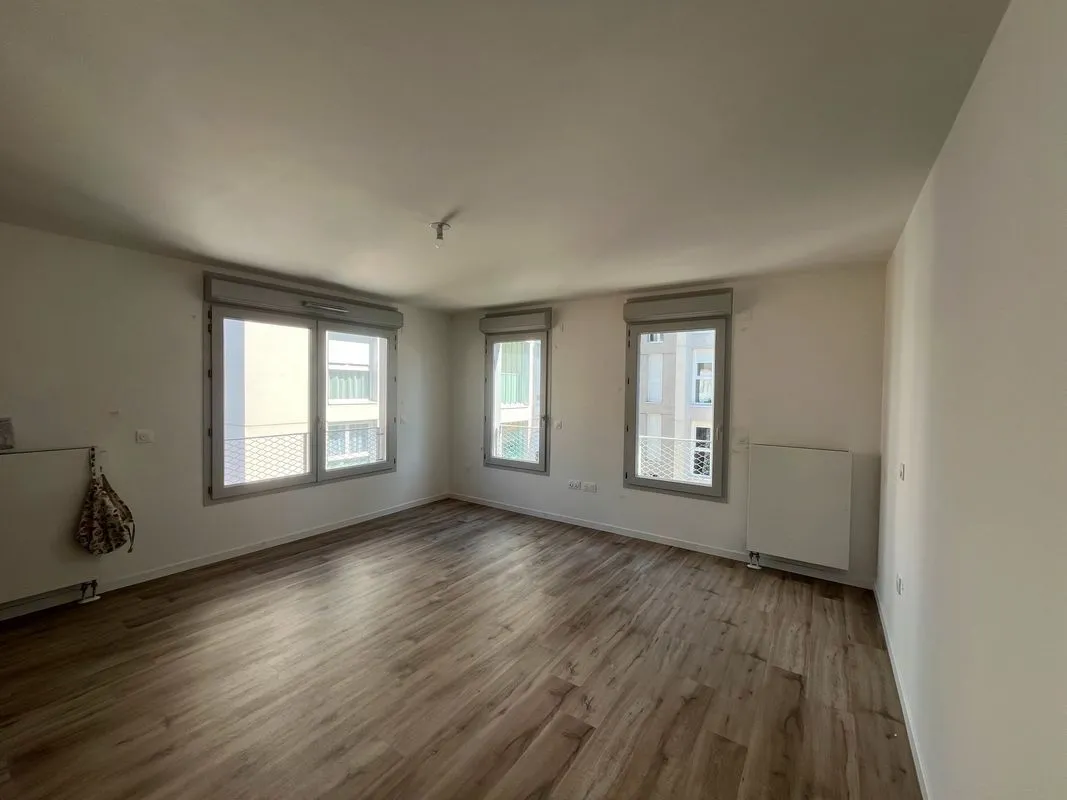 Location Romainville Appartement 69c855b1b2ec