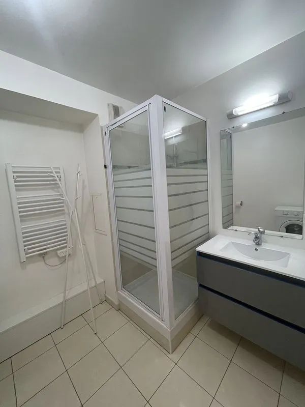 Location Courbevoie Appartement 69c9ac3c4029