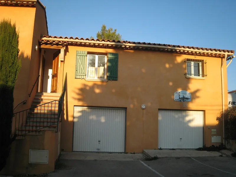 Location Le Beausset Maison 69ca21f36e83