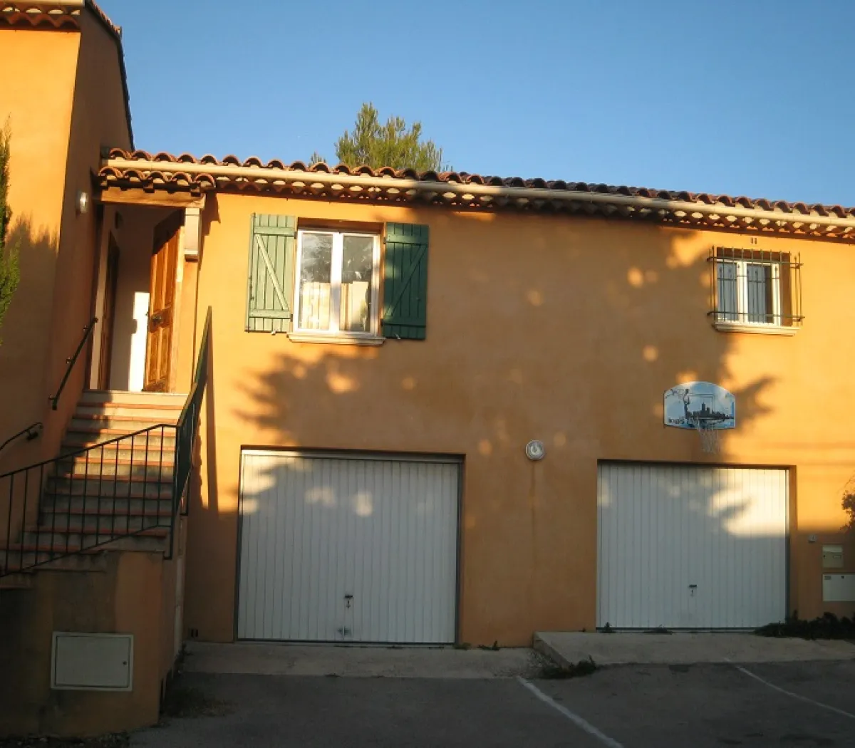 Location Le Beausset Maison 69ca21f36e83