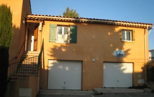 Location Le Beausset Maison 69ca21f36e83