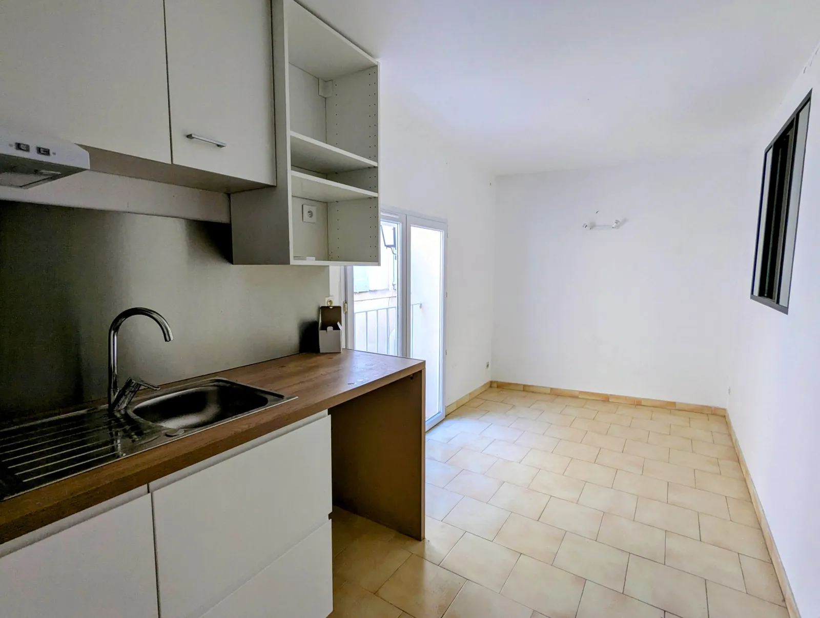 Location L'Isle-sur-la-Sorgue Appartement 69cf8e354d82