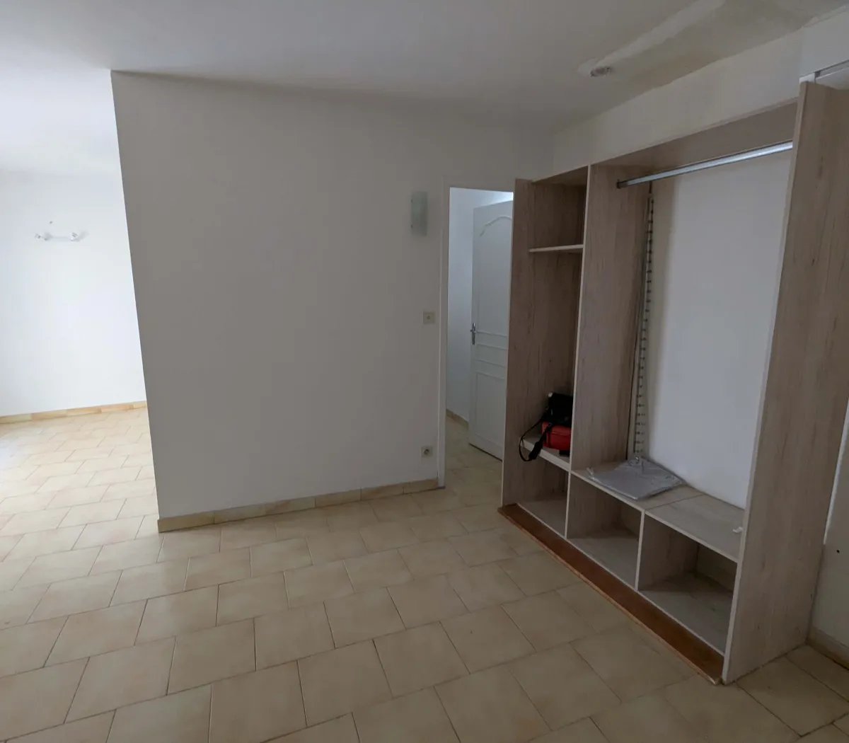 Location L'Isle-sur-la-Sorgue Appartement 69cf8e354d82