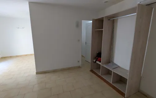 Location L'Isle-sur-la-Sorgue Appartement 69cf8e354d82