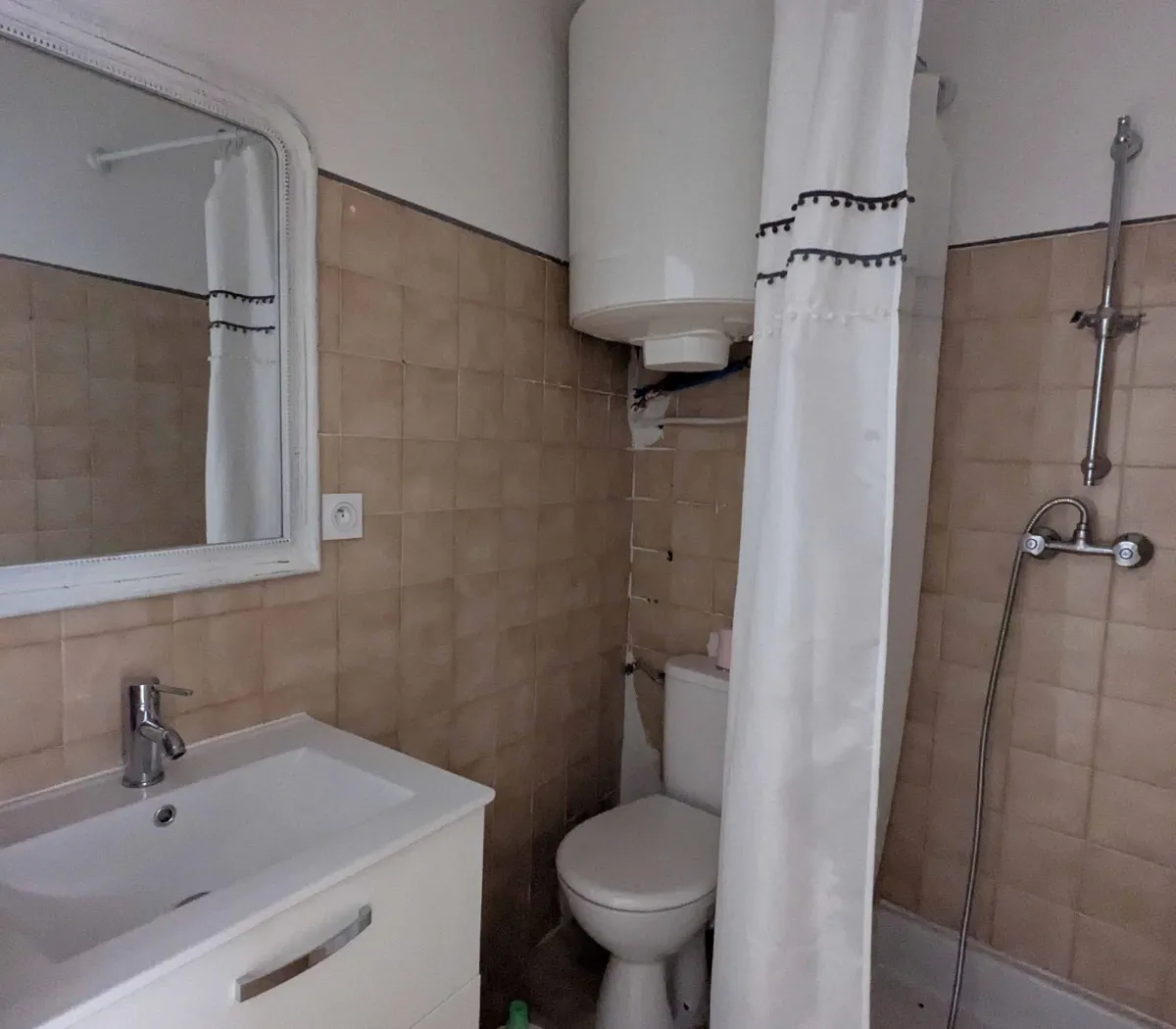 Location L'Isle-sur-la-Sorgue Appartement 69cf8e354d82