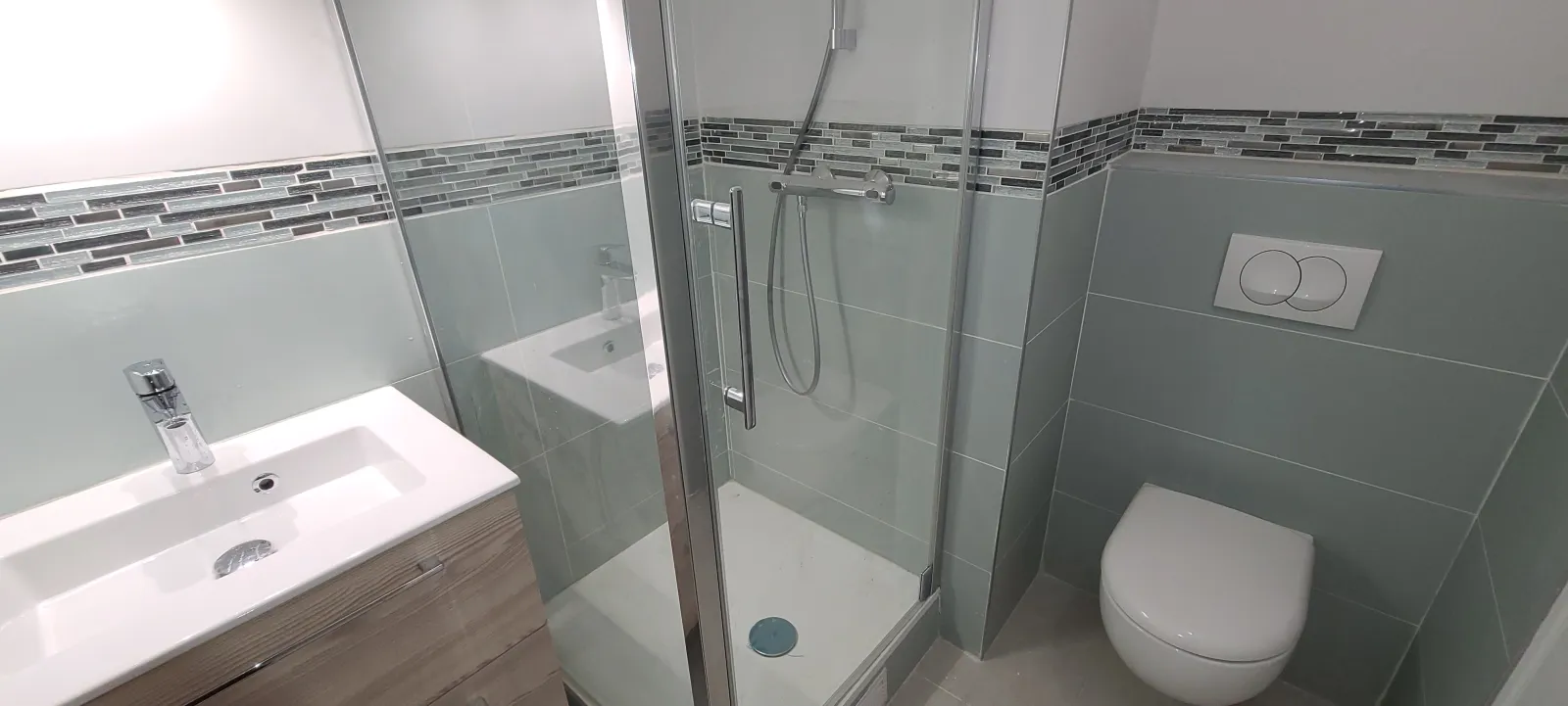 Location Courbevoie Appartement 69d0aa41dbf7