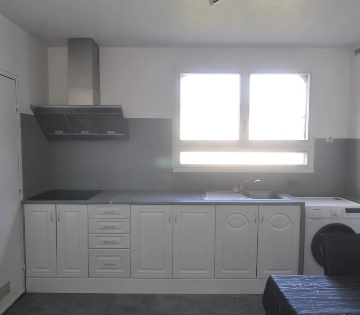 Location Tours Chambre 69d27f4147e0