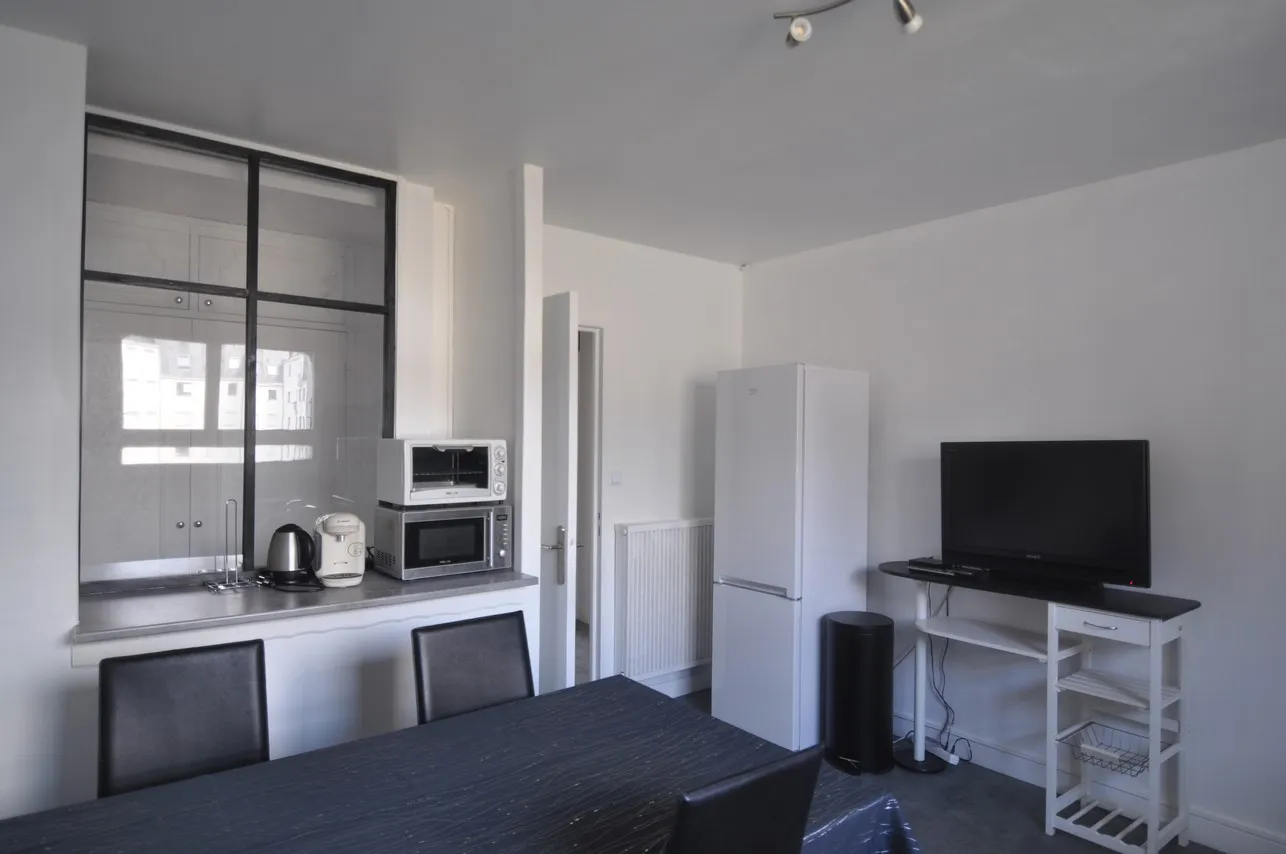 Location Tours Chambre 69d27f4147e0