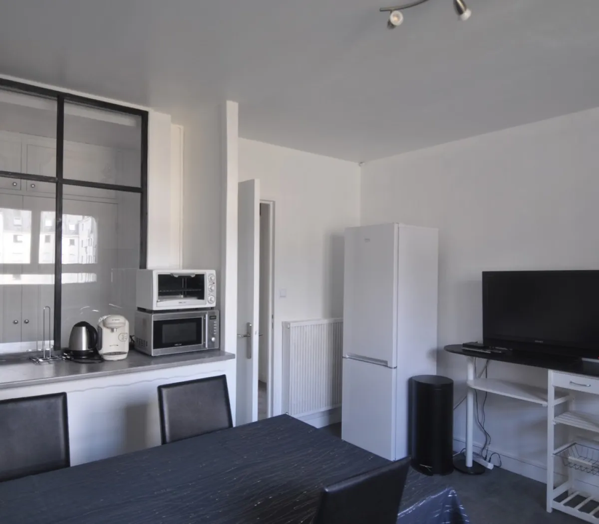 Location Tours Chambre 69d27f4147e0