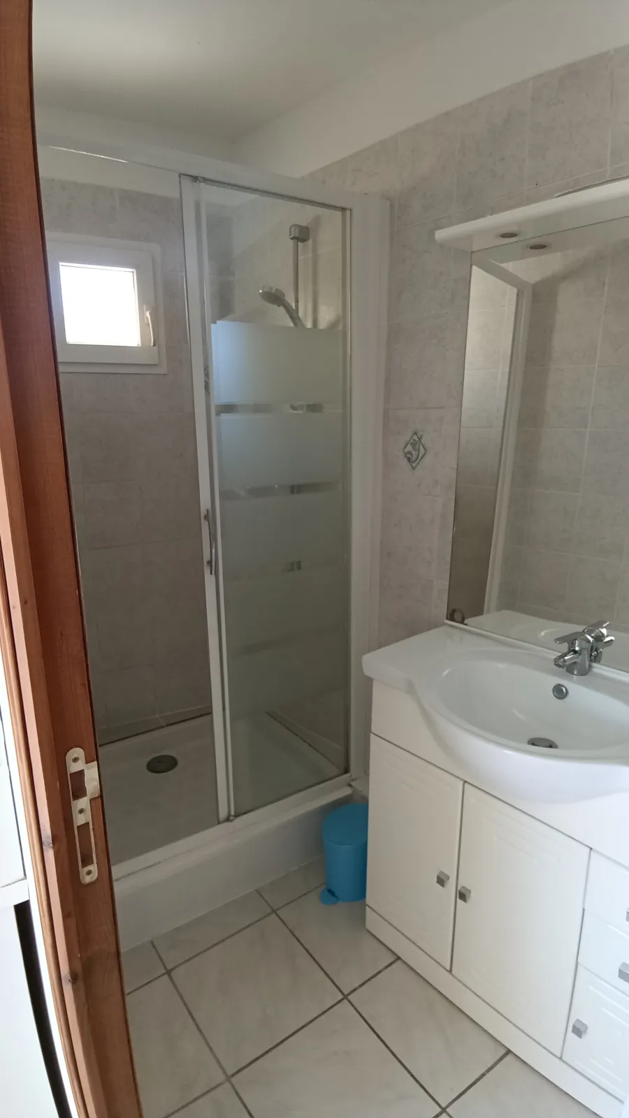 Location Villeneuve-lès-Béziers Appartement 69d406a857b1