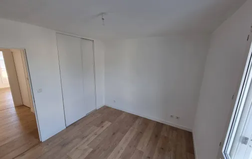 Location Villeneuve-lès-Avignon Appartement 69e0f1101bcc