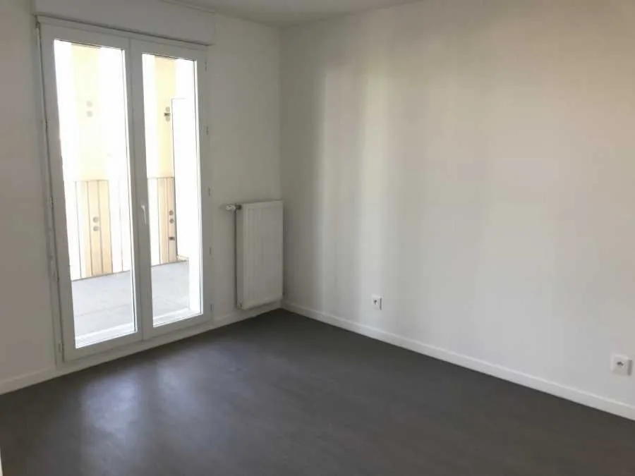 Location Bagneux Appartement 69e1fc16617c