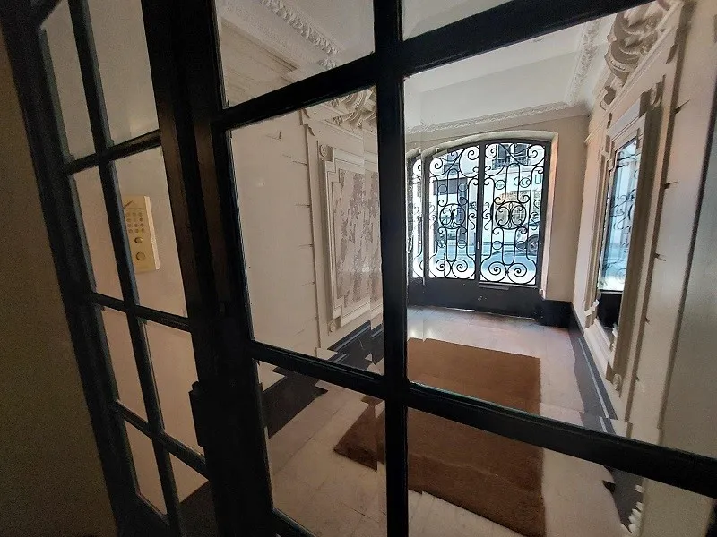 Location Paris Appartement 69e2d4458e7f