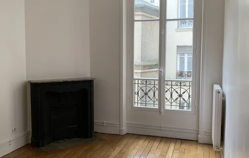 Location Paris Appartement 69e2d4458e7f