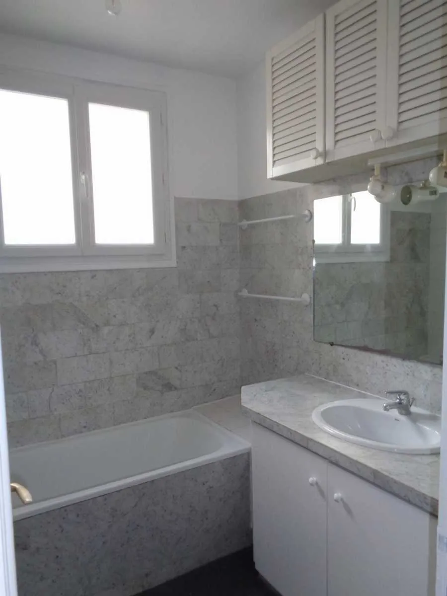 Location Paris Appartement 69e3921f6c98