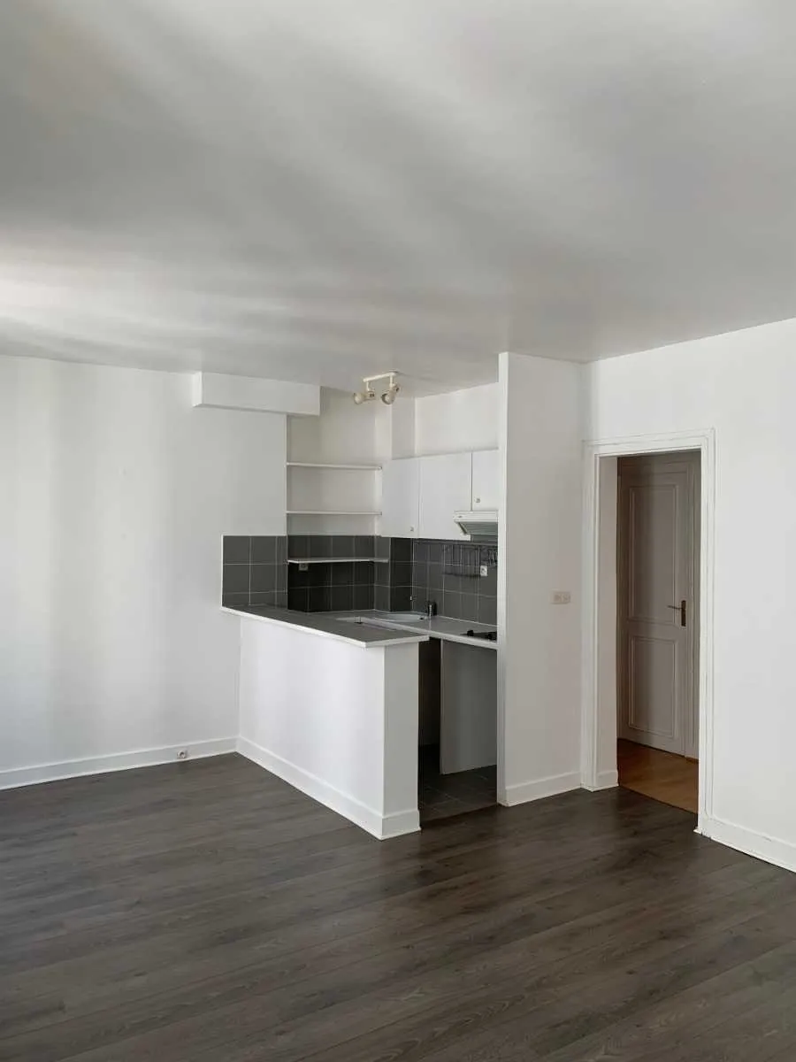 Location Paris Appartement 69e3921f6c98