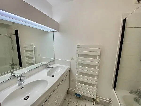 Location Paris Appartement 69e4f565dc19