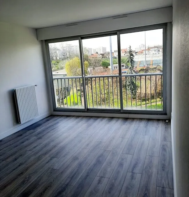 Location Ivry-sur-Seine Appartement 69e5078f3091