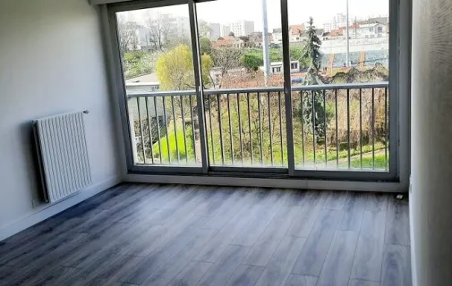 Location Ivry-sur-Seine Appartement 69e5078f3091