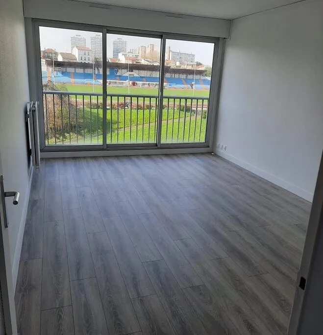 Location Ivry-sur-Seine Appartement 69e5078f3091