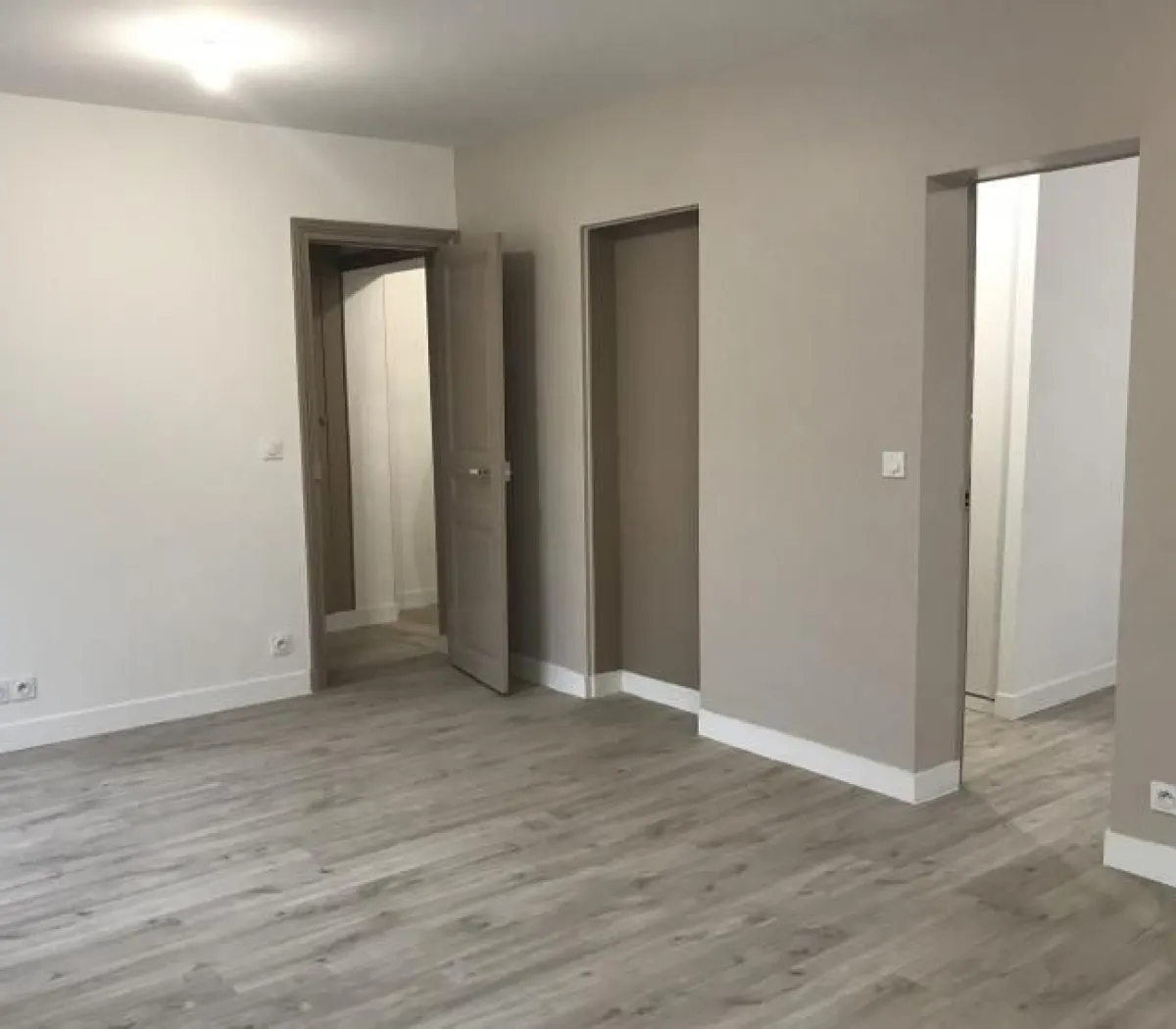 Location Levallois-Perret Appartement 69e5186934eb
