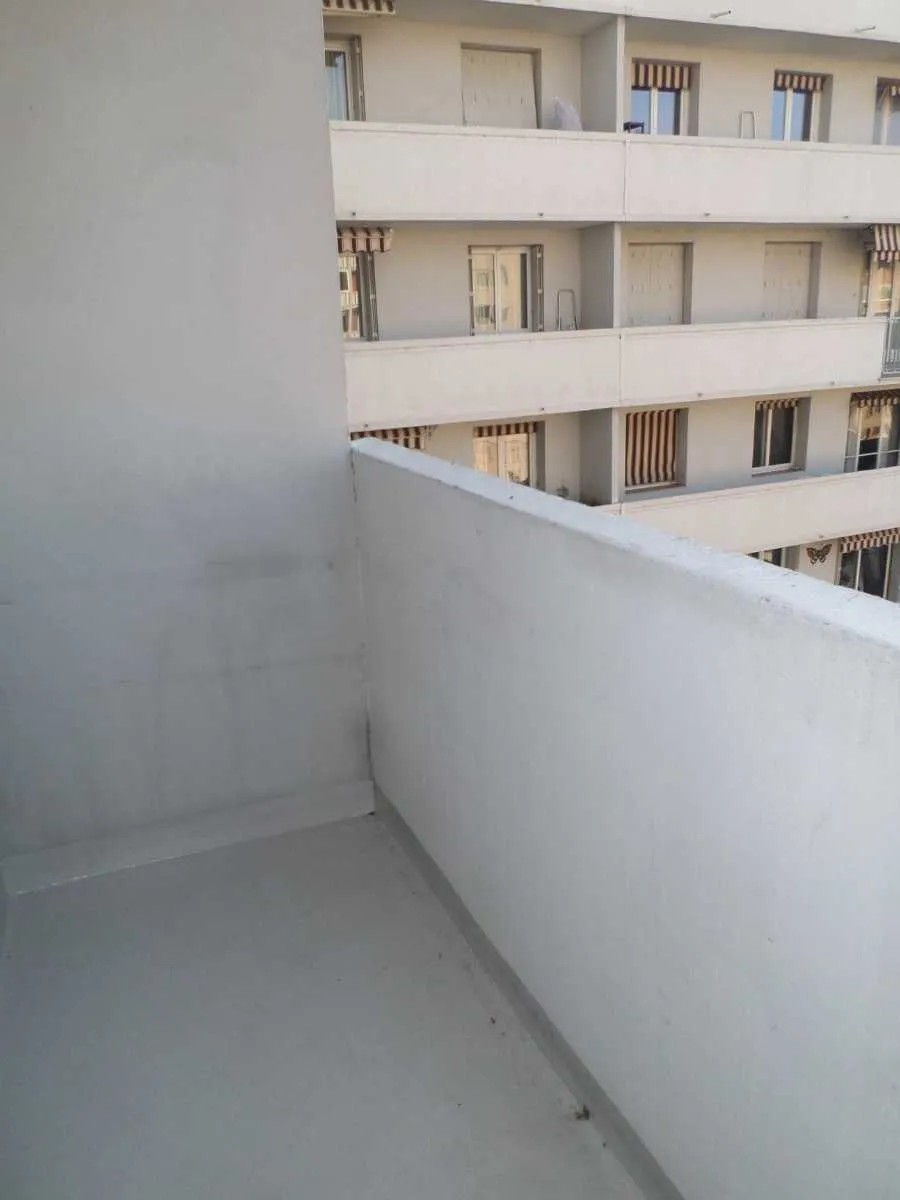 Location Villeurbanne Appartement 69e51efa04de
