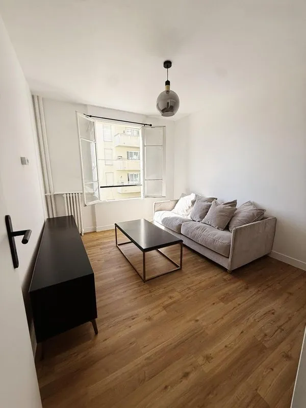 Location Levallois-Perret Appartement 69e643097bb0