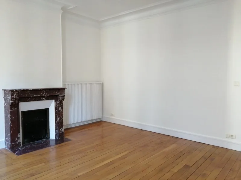 Location Paris Appartement 69e656491e68