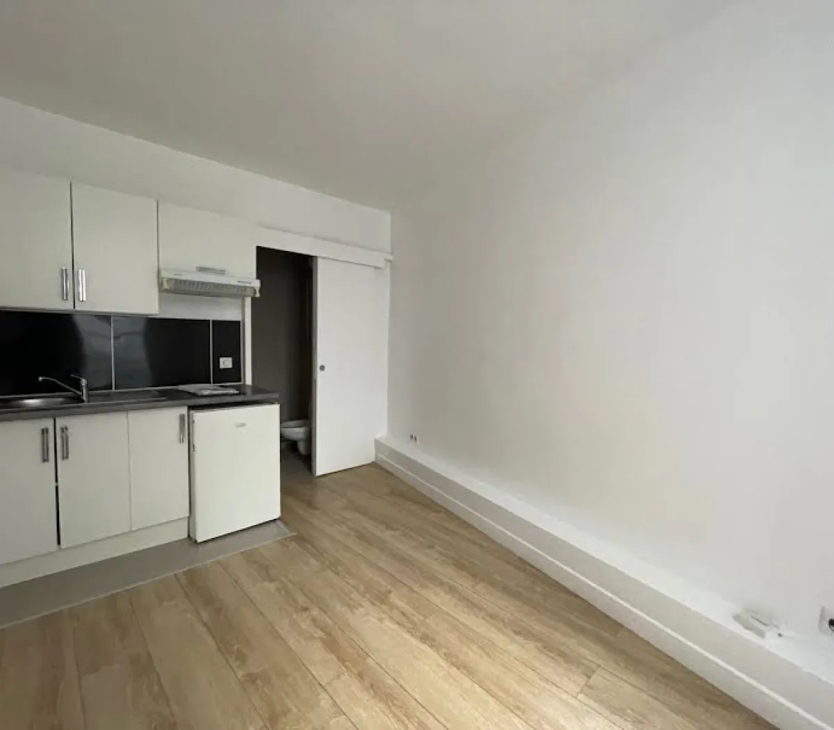 Location Paris Appartement 69e731100393