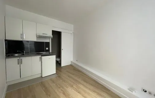 Location Paris Appartement 69e731100393