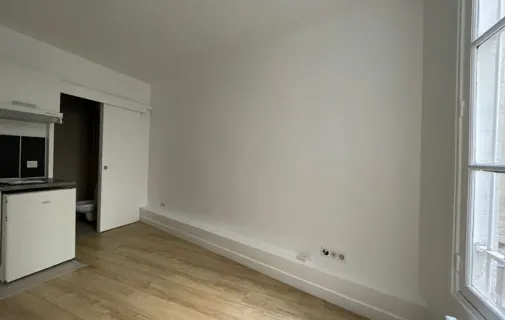 Location Paris Appartement 69e731100393