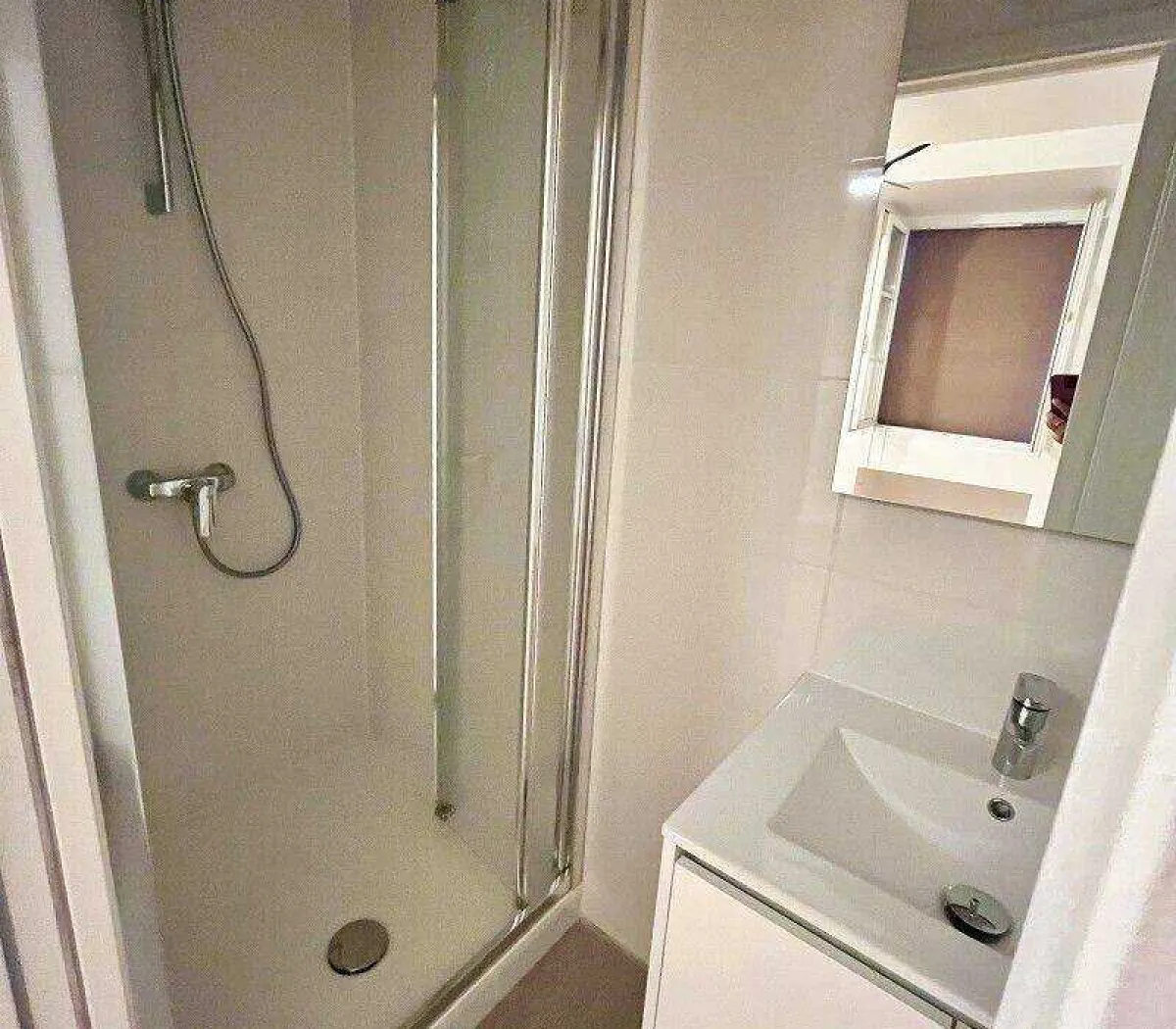 Location Paris Appartement 69e7a9a84609